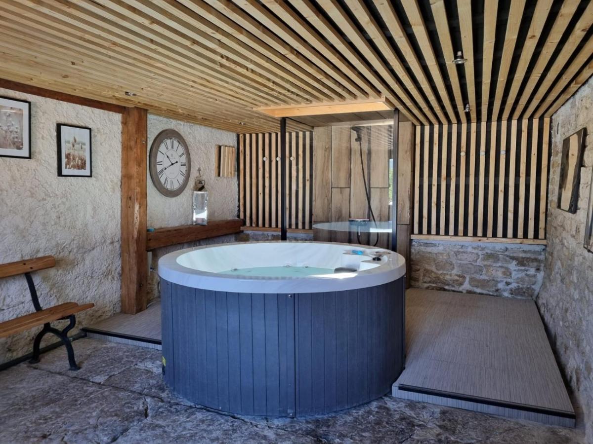 Lavans-sur-Valouse Gite De L'Ancheronne 12 Couchages Spa מראה חיצוני תמונה