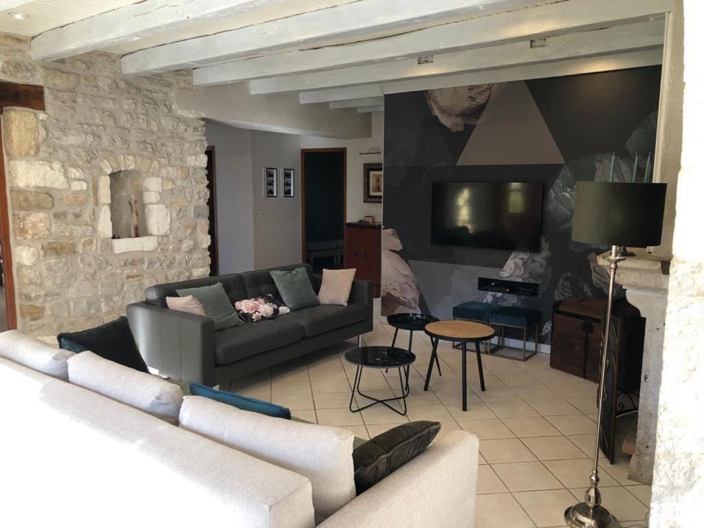 Lavans-sur-Valouse Gite De L'Ancheronne 12 Couchages Spa מראה חיצוני תמונה