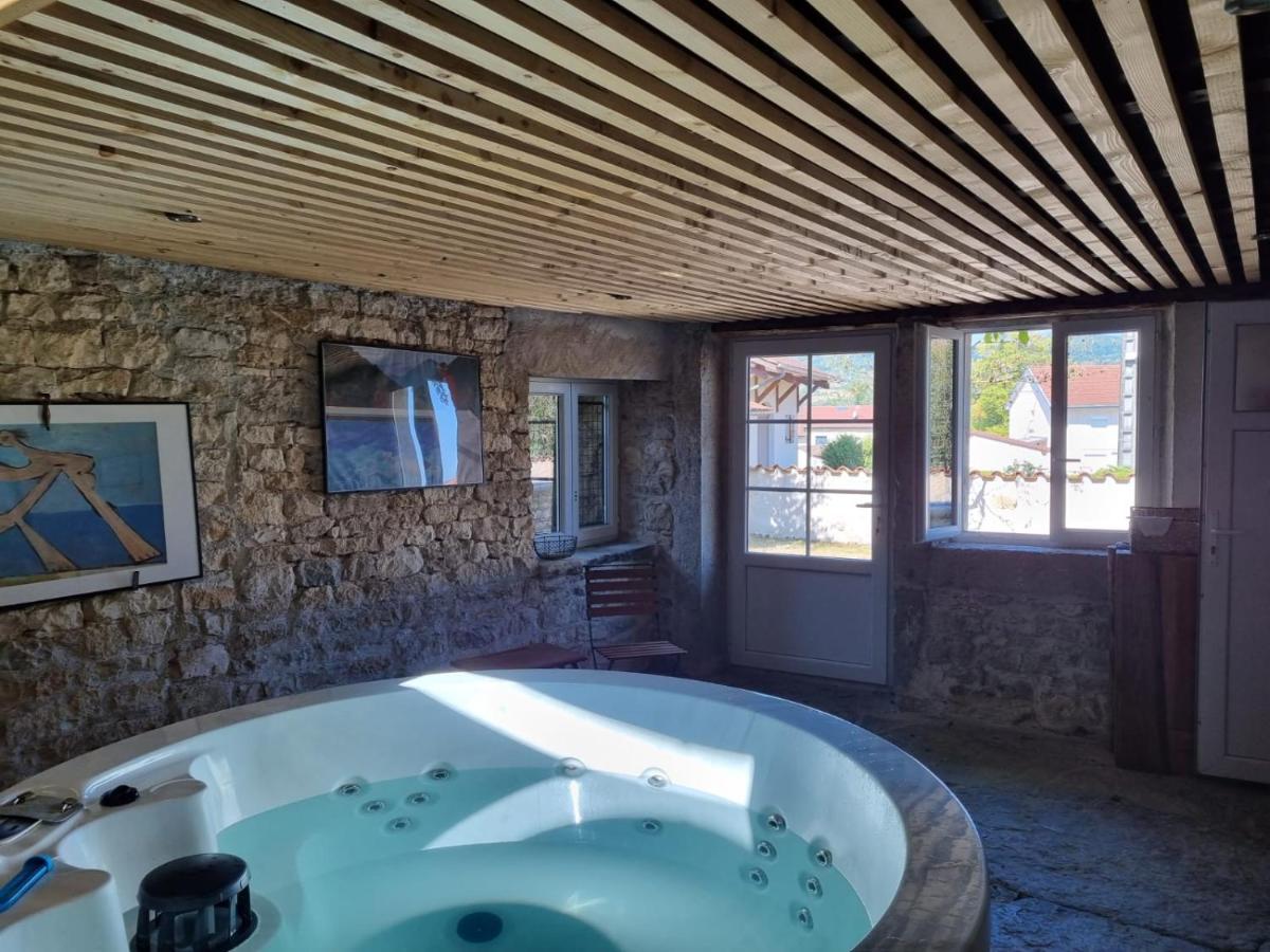 Lavans-sur-Valouse Gite De L'Ancheronne 12 Couchages Spa מראה חיצוני תמונה